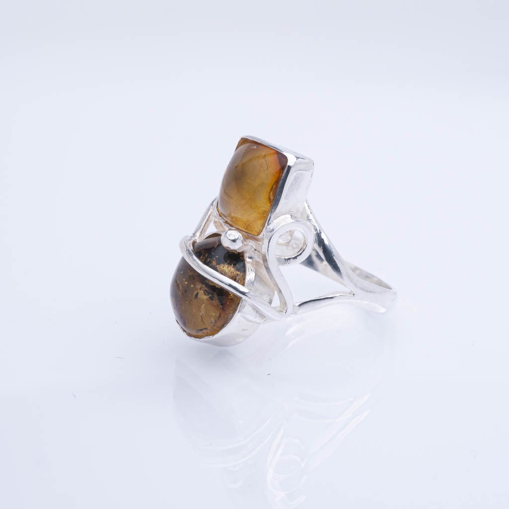 Green Amber Ring, Petra