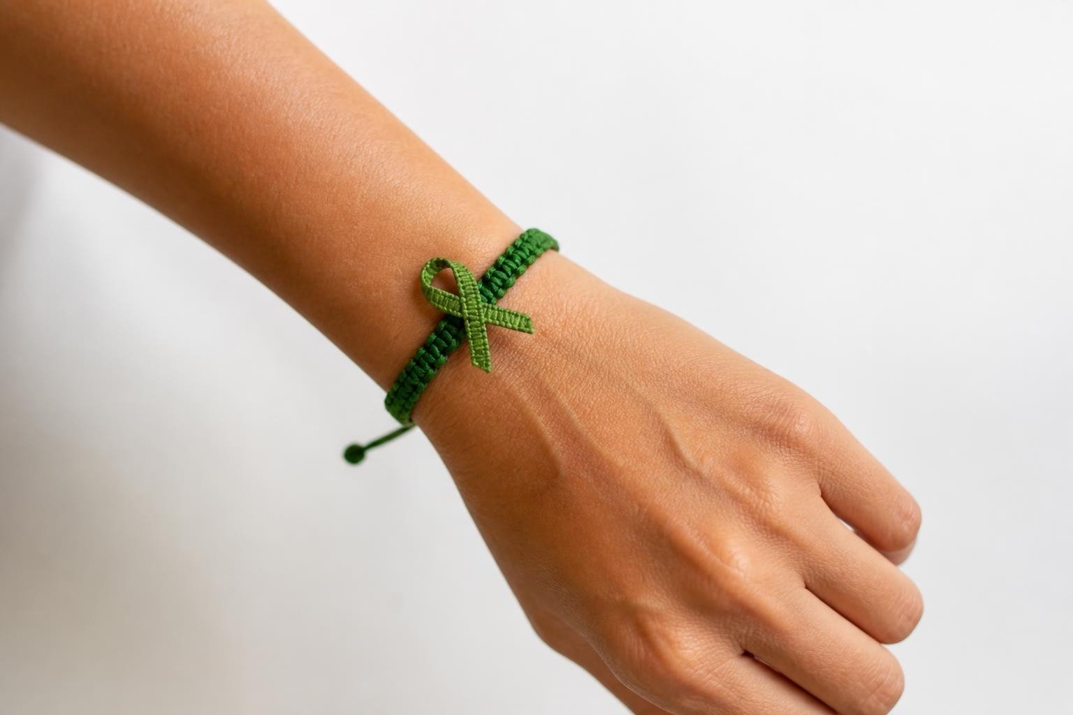 Bracelets Green: Meaning, Symbolism & Styling Guide - Larimar Creations