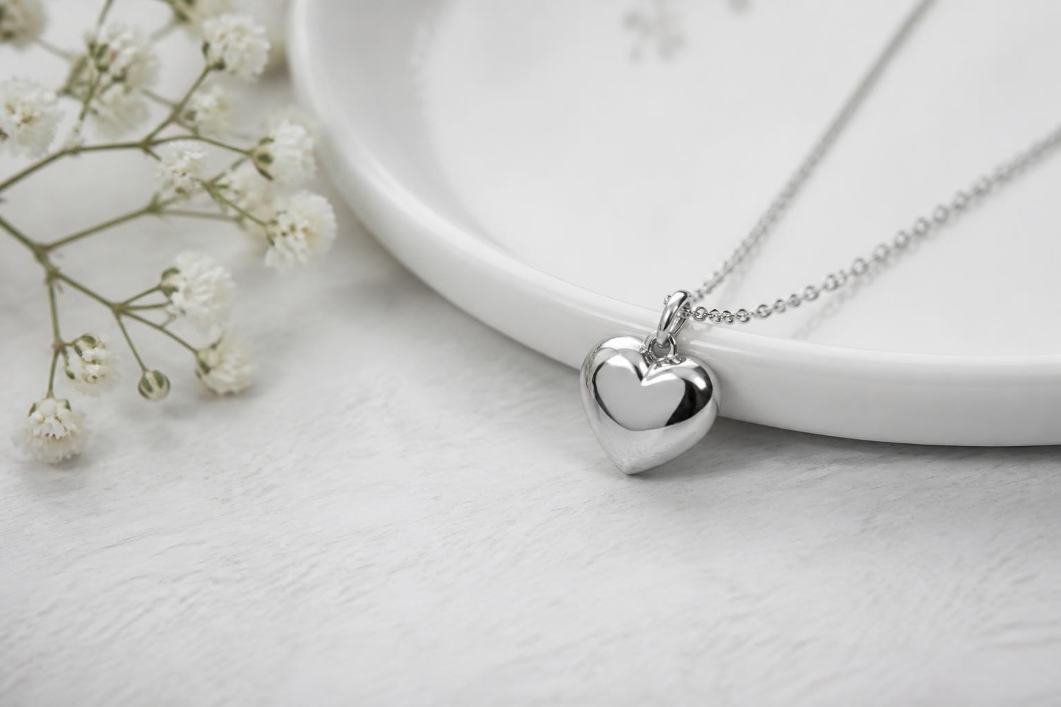 Sterling Silver Heart Pendant Necklace: Complete Guide