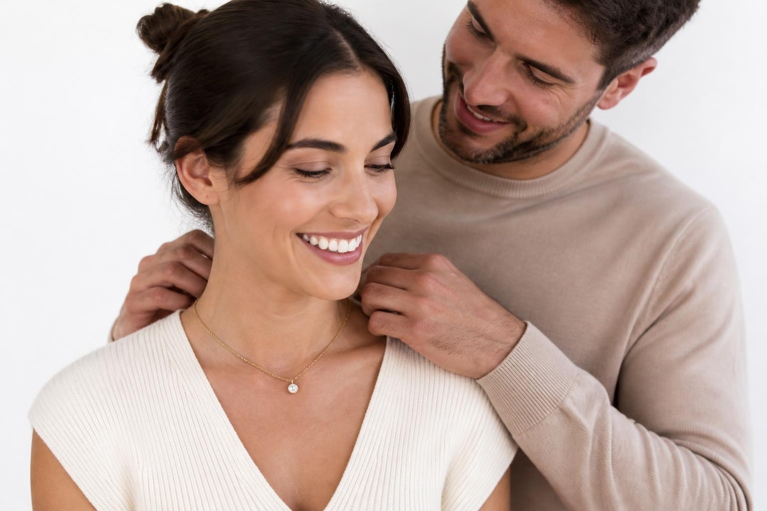 Necklace Gift Guide: Choosing the Perfect Jewelry Present