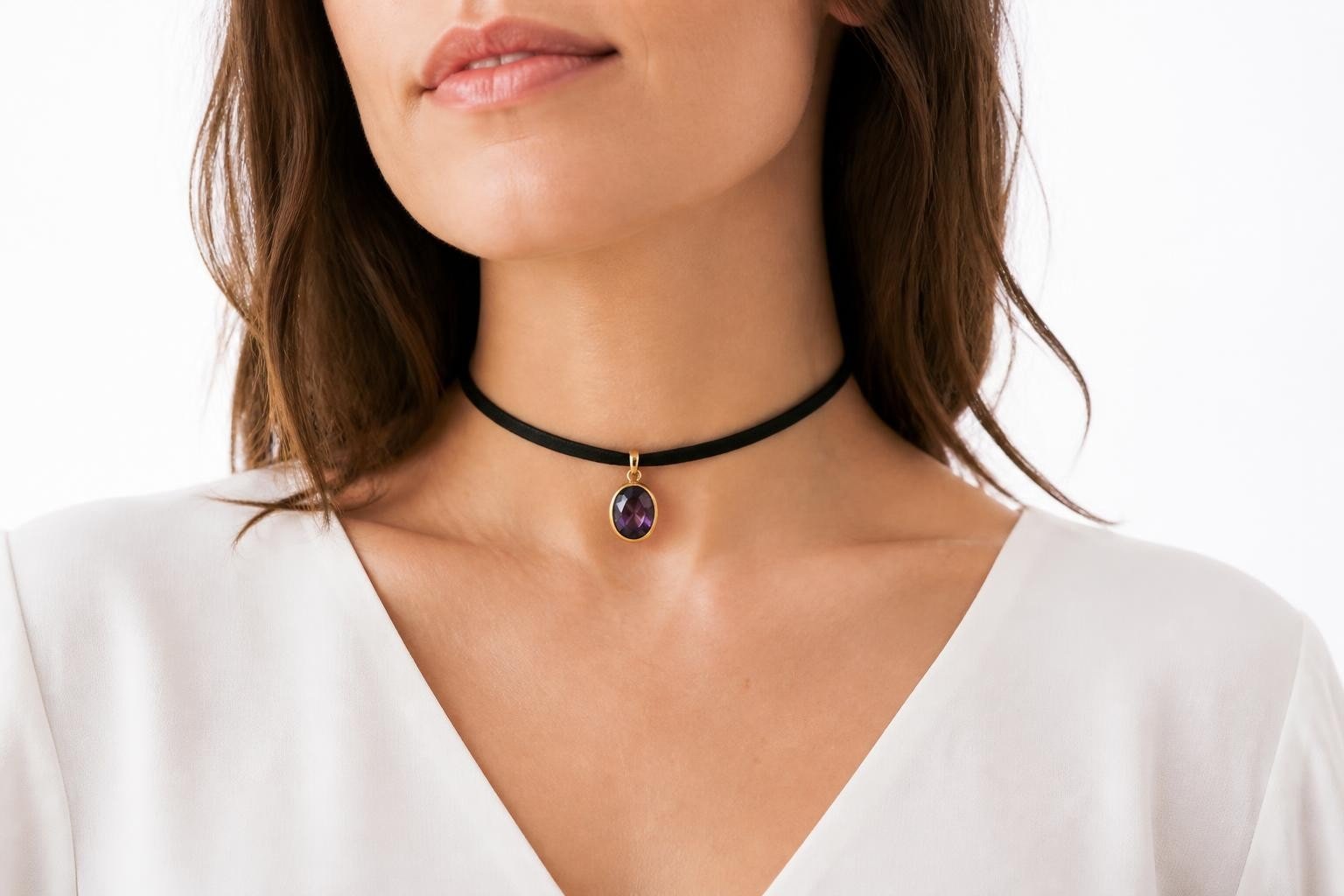 Pendant Choker: A Guide to Styling and Selection - Larimar Creations