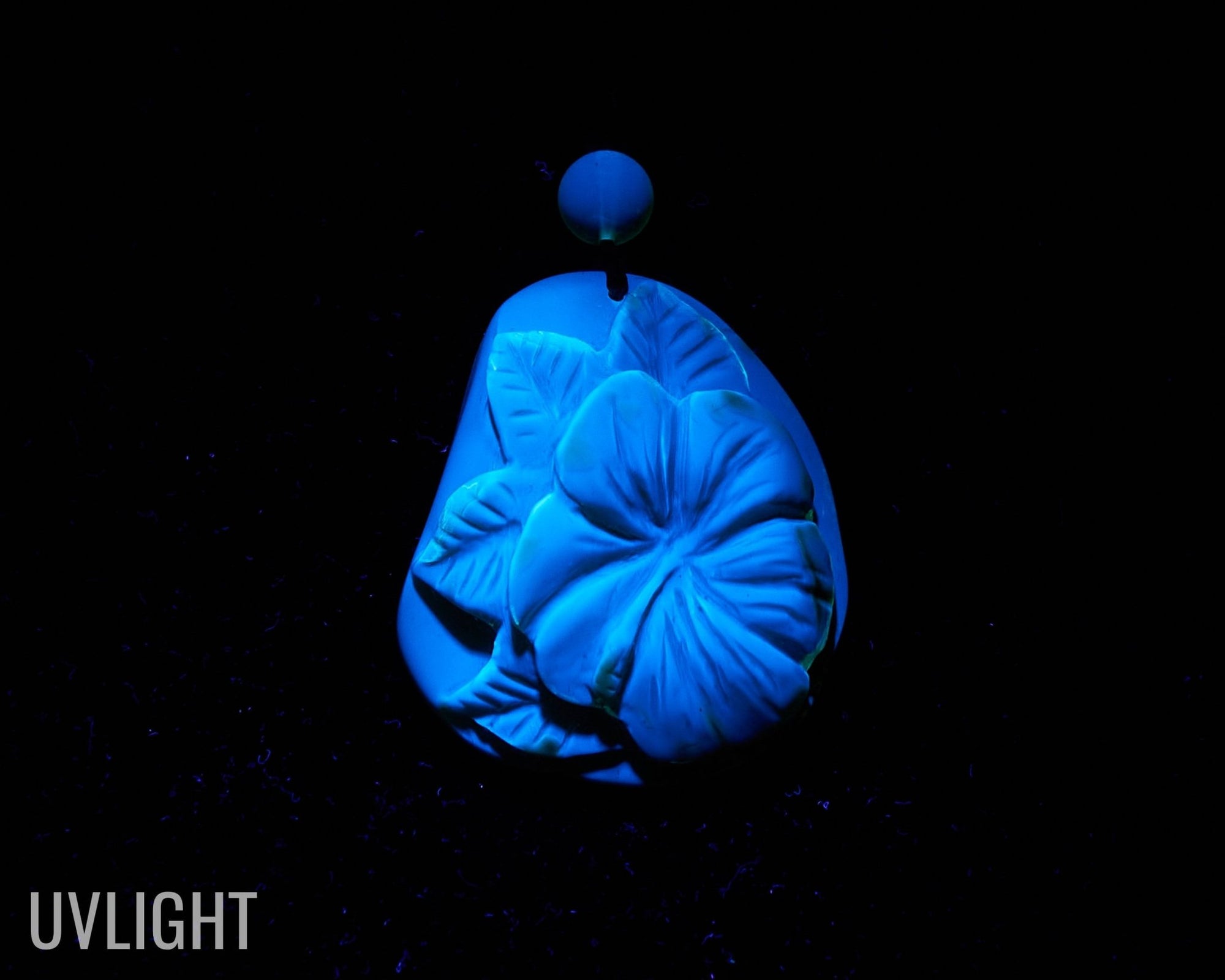 Dominican Green amber flower carving Necklace - Larimar Creations