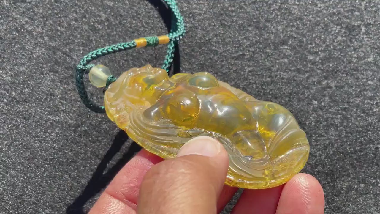 natural Amber mermaid carving Necklace, Green amber polished mermaid Cabochon, Dominican amber mermaid pendant, Christmas Day, Amber