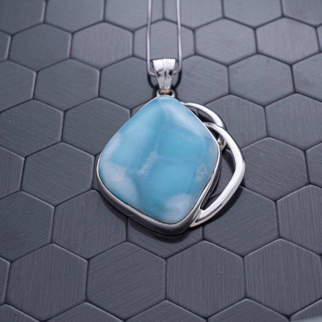 Larimar Pendant, Lilia