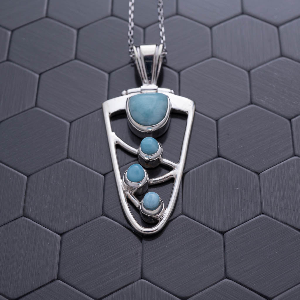 Larimar Pendant, Kali