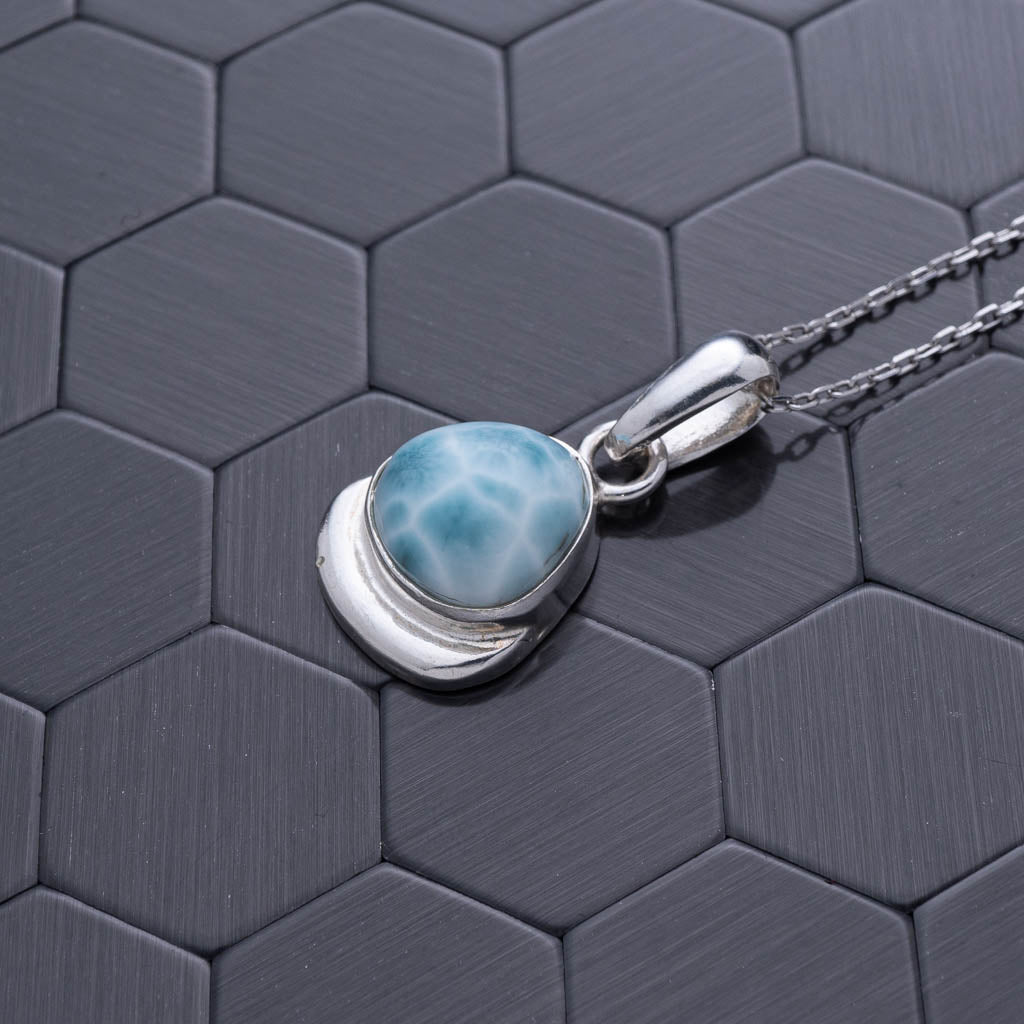 Larimar Pendant, Zora