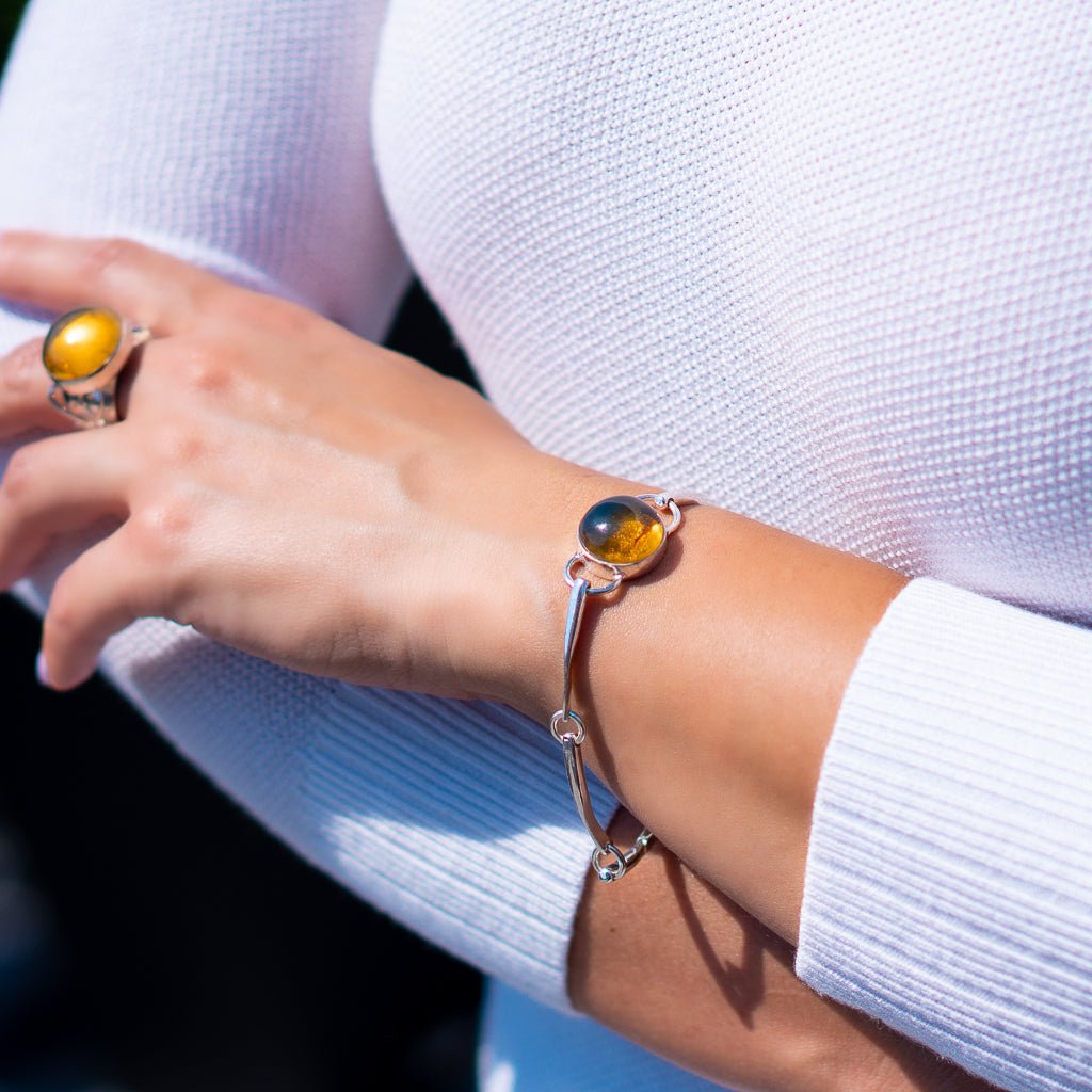Green Amber Bracelet, Eemeli