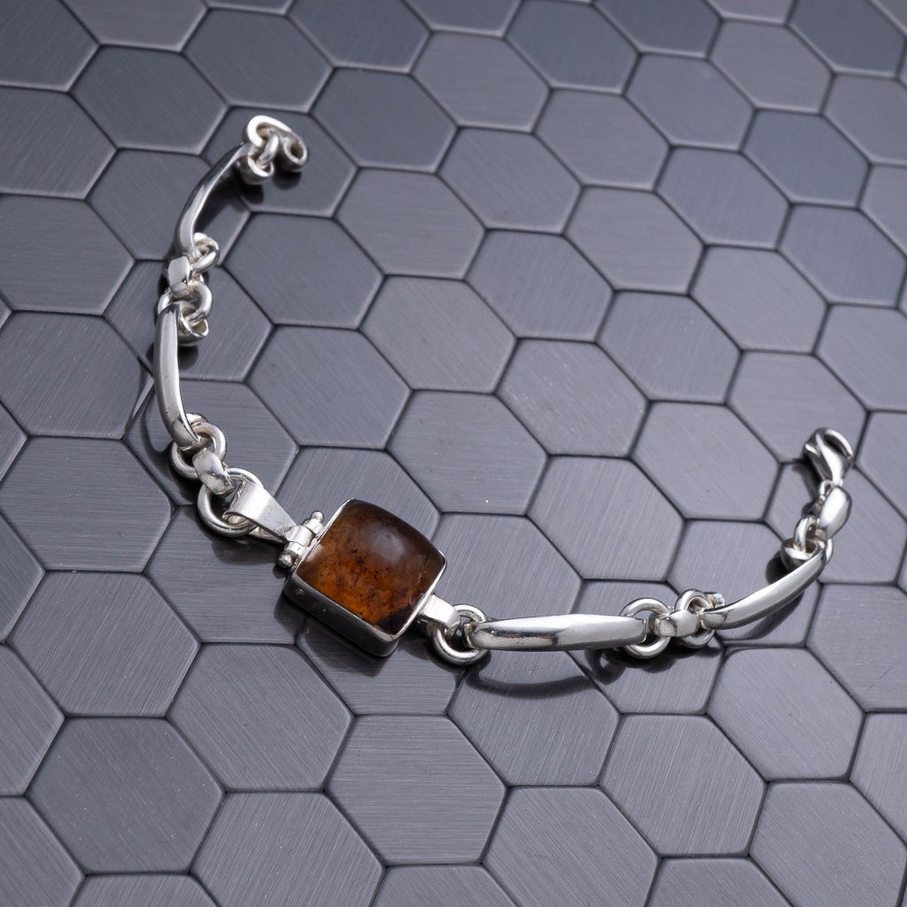 Green Amber Bracelet, Eeva