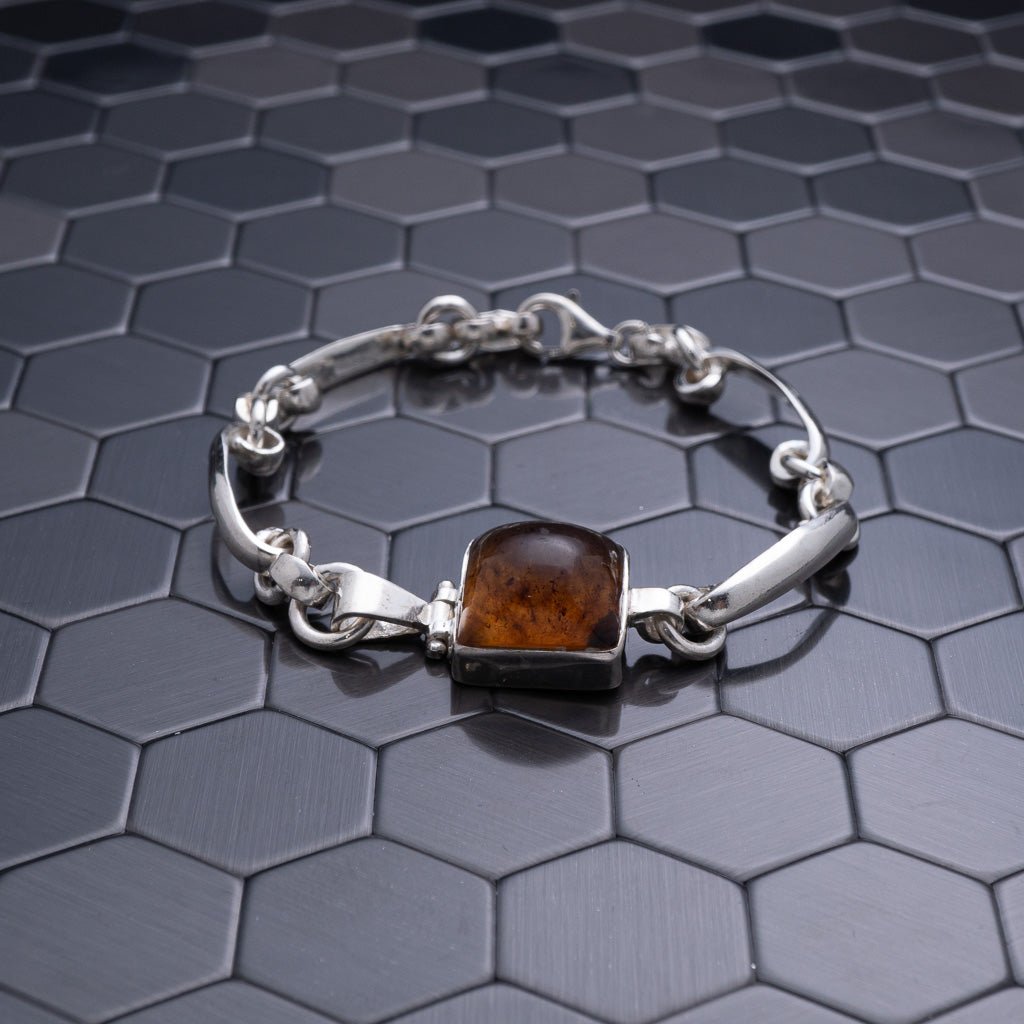 Green Amber Bracelet, Eeva