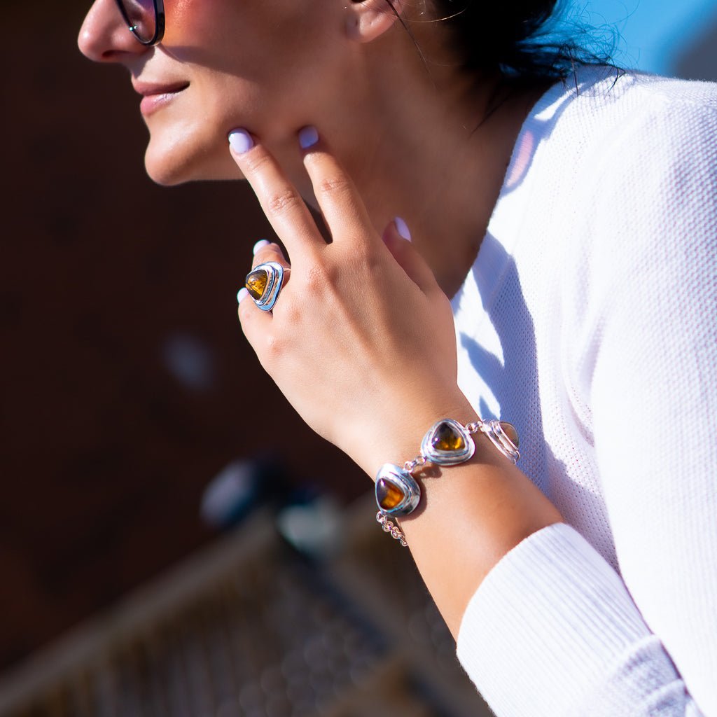 Green Amber Bracelet, Yona