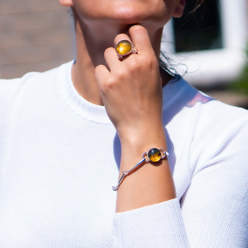 Green Amber Ring, Clara