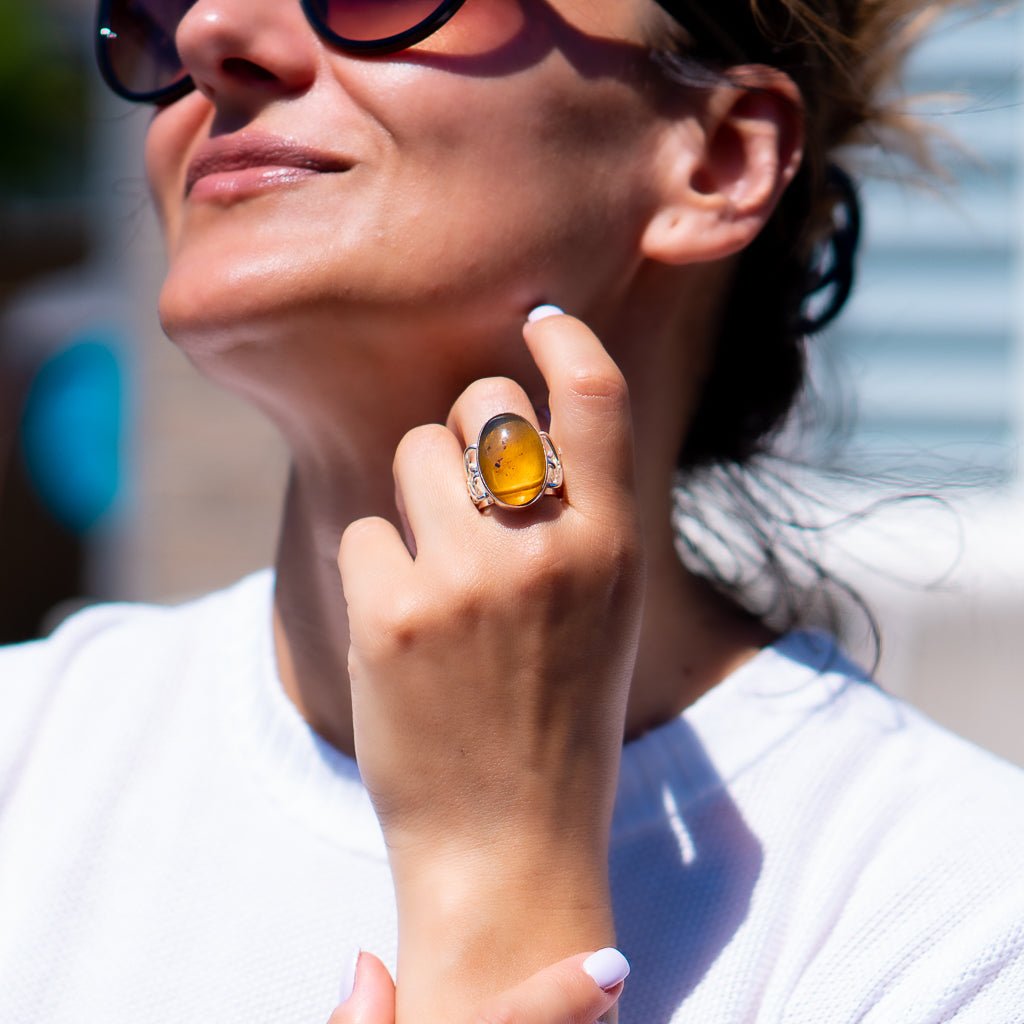 Green Amber Ring, Karena