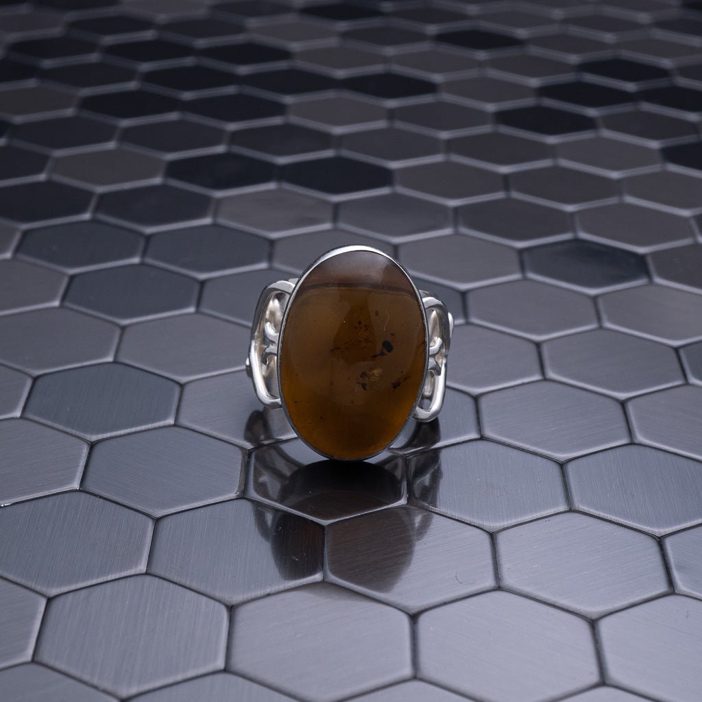 Green Amber Ring, Karena