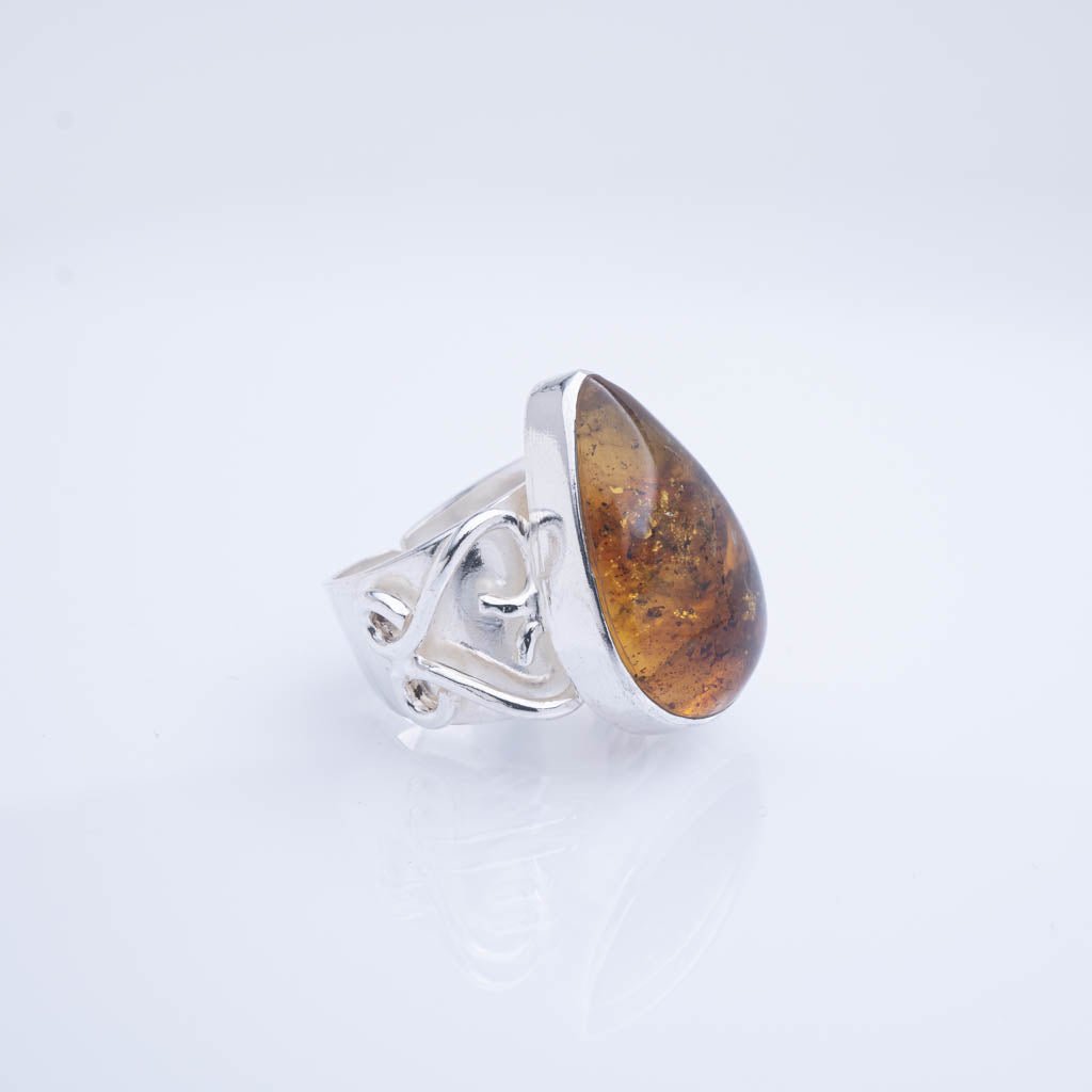 Green Amber Ring, Lenore
