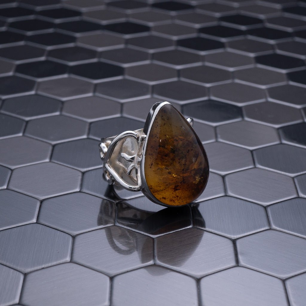 Green Amber Ring, Lenore