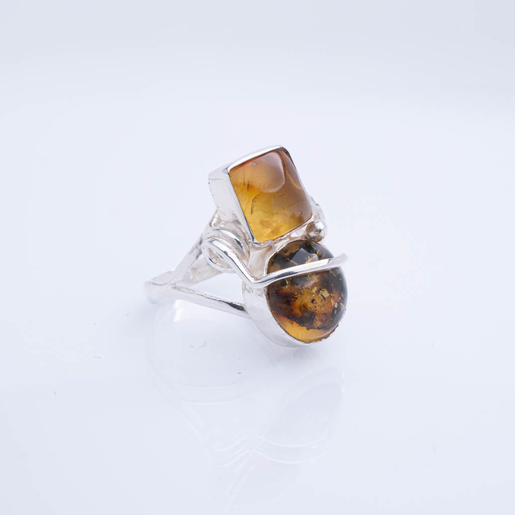Green Amber Ring, Petra