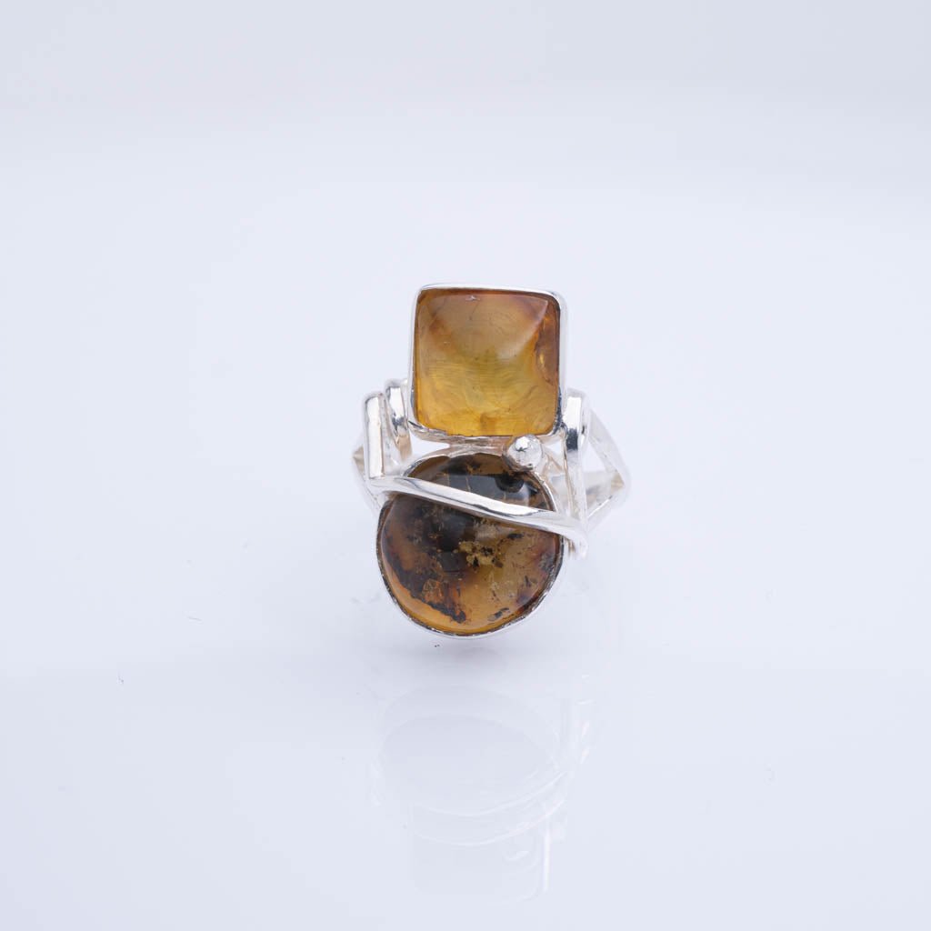 Green Amber Ring, Petra
