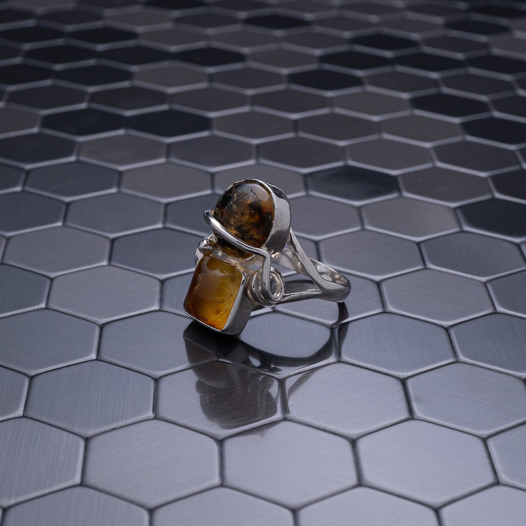 Green Amber Ring, Petra