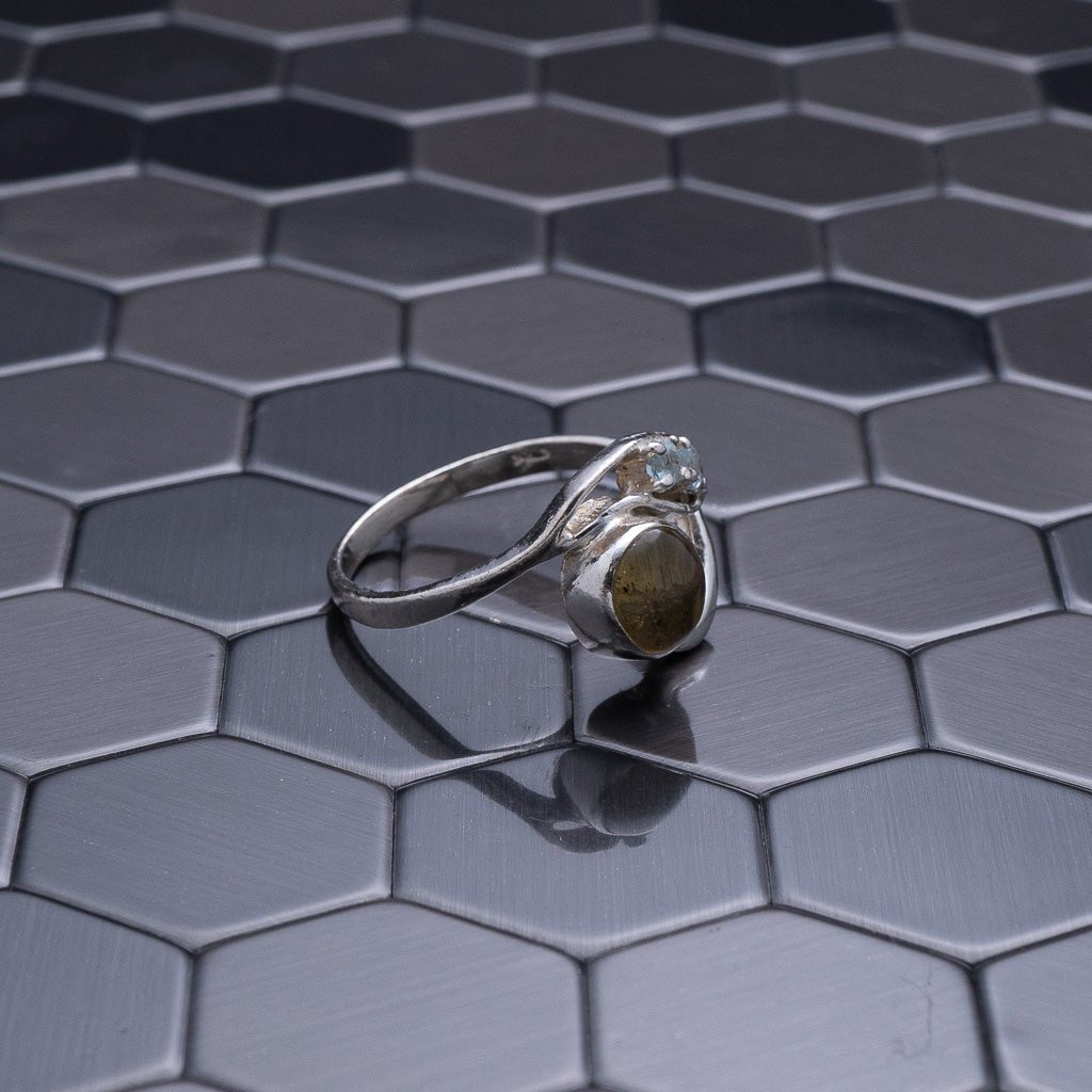 Green Amber Ring, Sabina