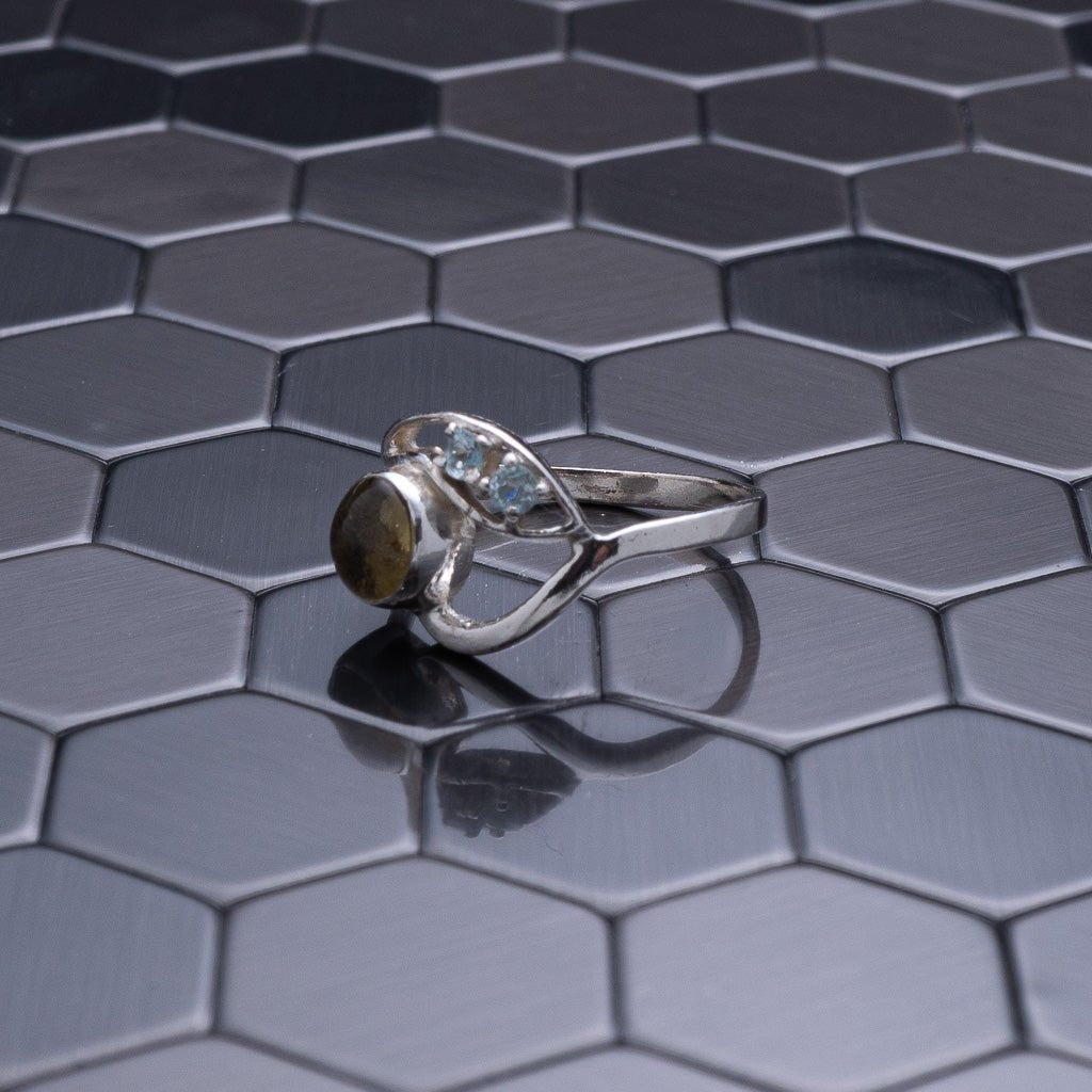 Green Amber Ring, Sabina