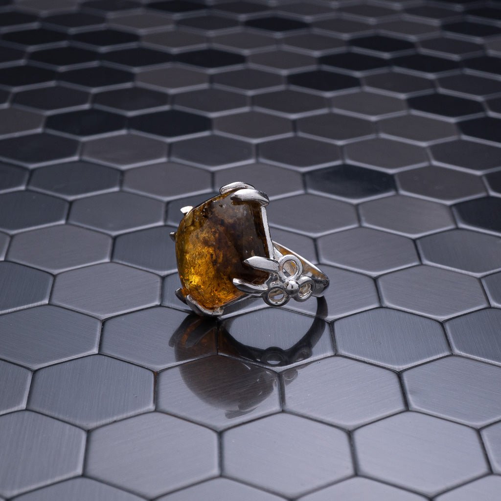 Green Amber Ring, Ursa