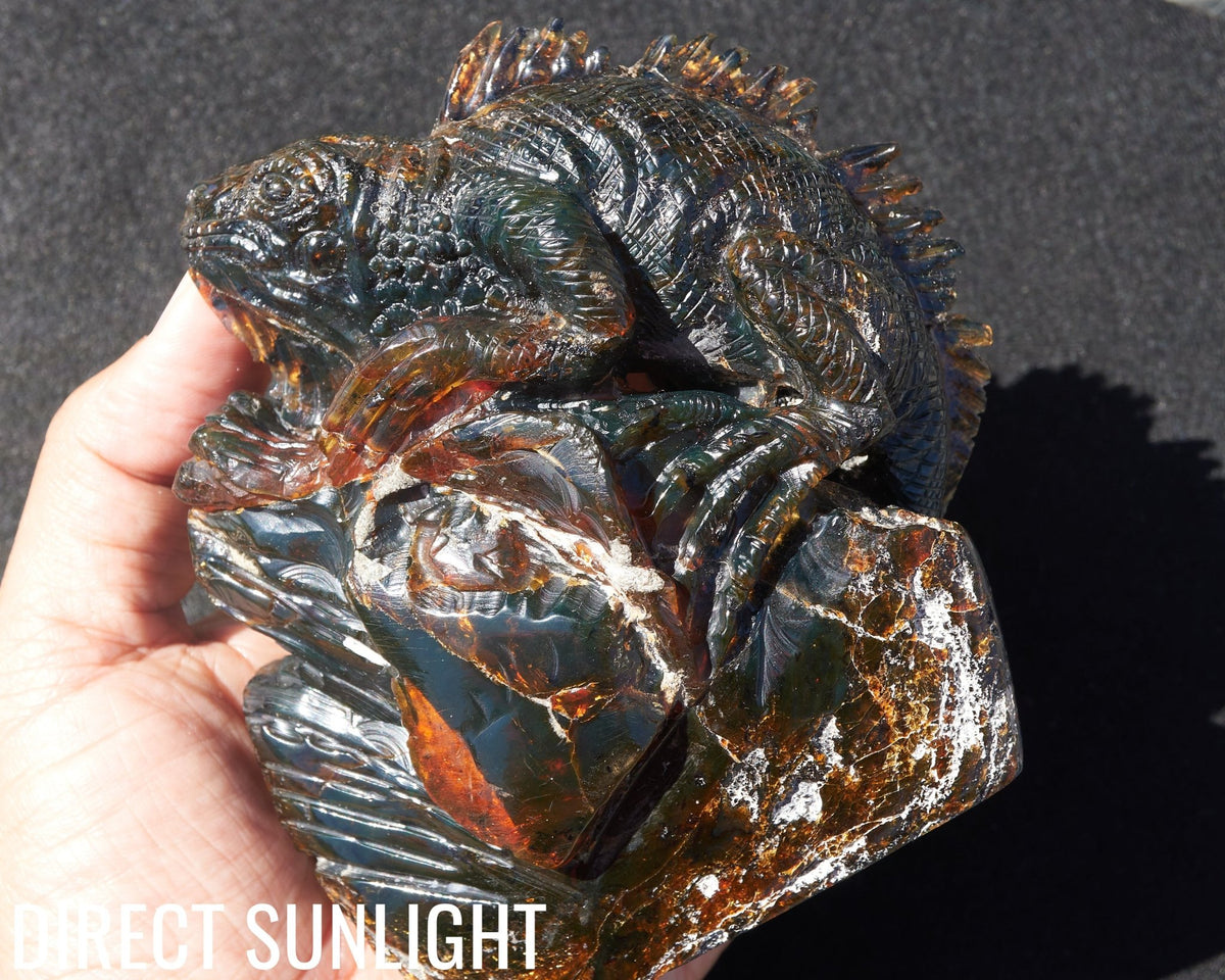Handcrafted Dominican Amber Iguana Sculpture | Artisan Carving - Larimar Creations