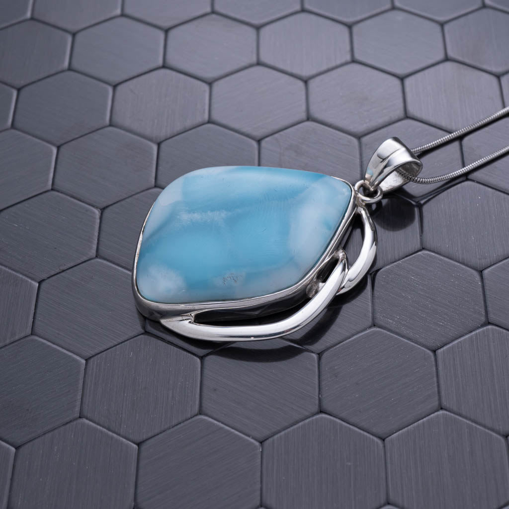 Larimar Pendant, Lilia