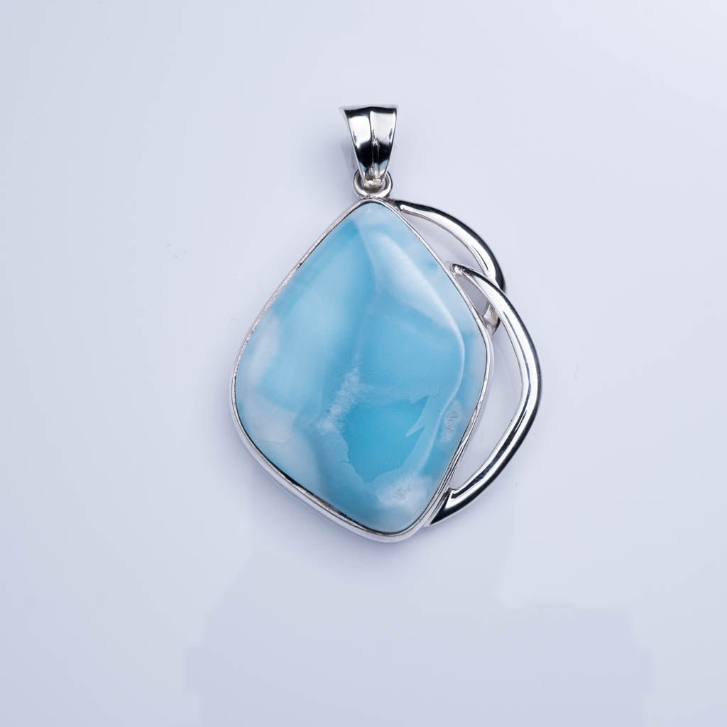 Larimar Pendant, Lilia