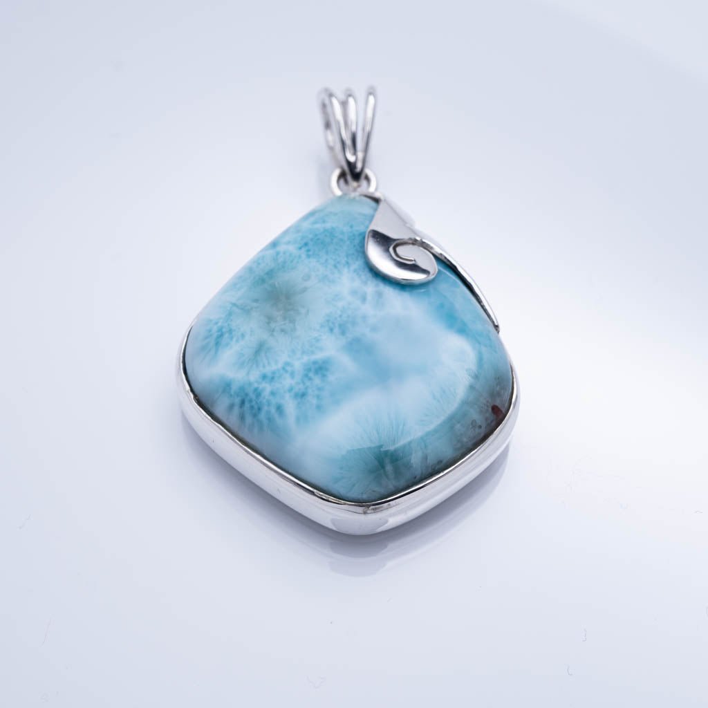 Larimar Pendant, Lucia