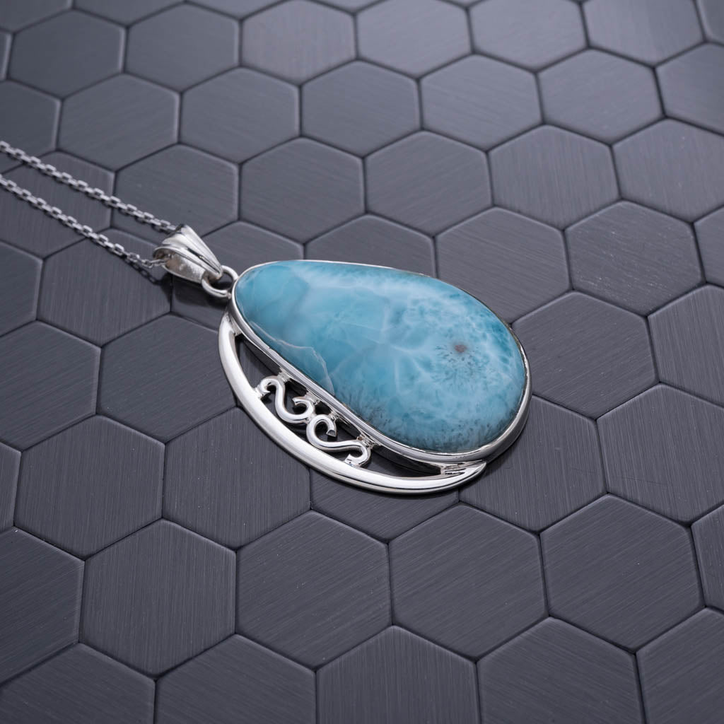 Larimar Pendant, Sofia
